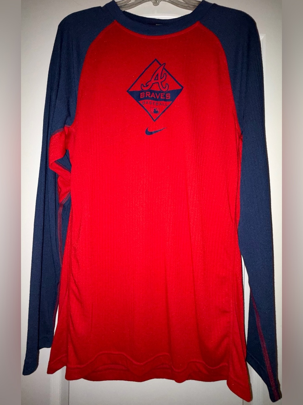 ATLANTA BRAVES BASEBALL JERSEY TSHIRT 
SIZE XL